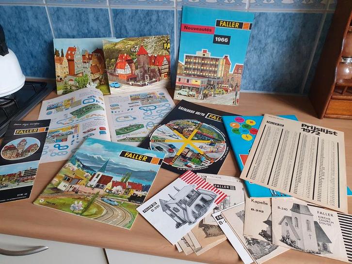 Mooie en nette faller boeken en meer., Hobby en Vrije tijd, Modeltreinen | H0, Zo goed als nieuw, Brug, Tunnel of Gebouw, Gelijkstroom of Wisselstroom