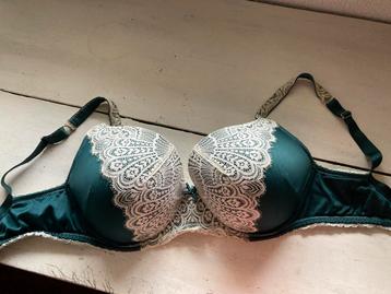 Pleasure State BH 70G + Broekje & String L Groen Kant beschikbaar voor biedingen