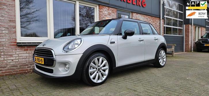 Mini Mini 1.5 Cooper Business Automaat! NAP! Panorama/Schuif, Auto's, Mini, Bedrijf, Te koop, Cooper, ABS, Airbags, Airconditioning