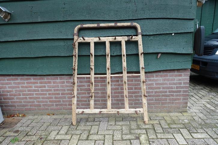 Eg, originele oude houten eg met ijzeren pinnen, KIJK NU!, Antiek en Kunst, Curiosa en Brocante, Ophalen