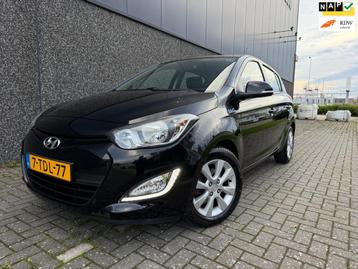 Hyundai I20 1.2i i-Deal/Dealer onderh/Nieuwe APK en beurt! beschikbaar voor biedingen