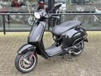 Vespa Sprint 50 4T (bj 2018), Fietsen en Brommers, Brommers | Schadebrommers, Vespa