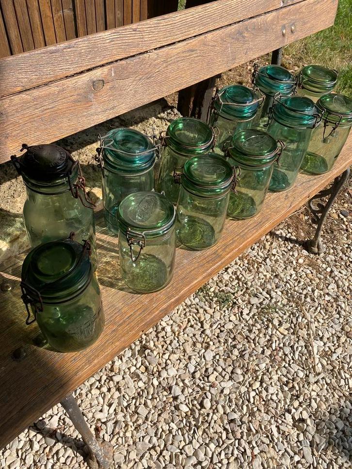 Brocante, antieke groene Franse weckflessen met beugel, Antiek en Kunst, Curiosa en Brocante, Ophalen of Verzenden