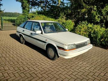 Toyota Carina 1.6 SX 1987 en Nissan Sunny 1.6 SLX 4WD 1987 beschikbaar voor biedingen