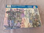 Revell 6045 soldaatjes german paratroopers aan sprue, Hobby en Vrije tijd, Modelbouw | Figuren en Diorama's, Ophalen of Verzenden