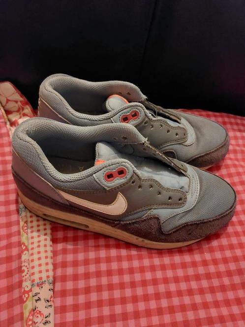 Nike Air sport schoenen maat 36, Kinderen en Baby's, Kinderkleding | Schoenen en Sokken, Ophalen of Verzenden