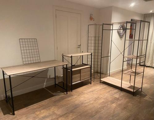 Bureau, kast, kledingkast en 2 zwarte (wand)rekken, Huis en Inrichting, Kasten | Kledingkasten, Zo goed als nieuw, Eikenhout, Ophalen