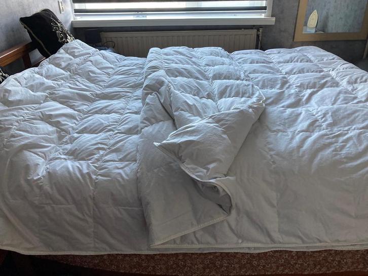 Fjallbracka dekbed 240x200 - slechts 1x gebruikt!, Huis en Inrichting, Slaapkamer | Beddengoed, Zo goed als nieuw, Deken of Dekbed