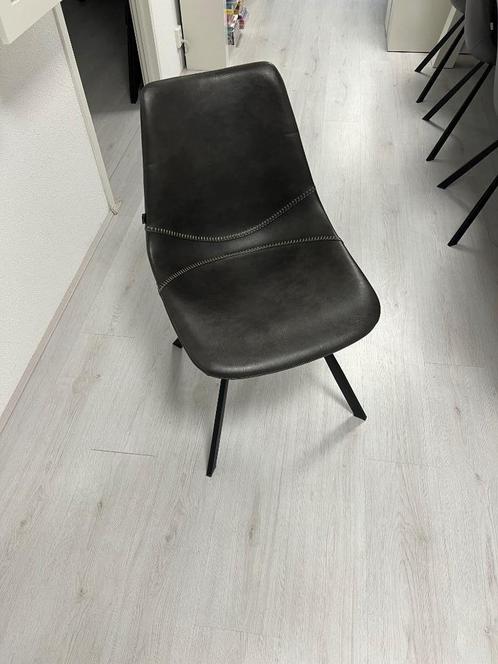 Eetkamerstoel Point (Goossens wonen), Huis en Inrichting, Stoelen, Zo goed als nieuw, Vijf, Zes of meer stoelen, Metaal, Overige materialen