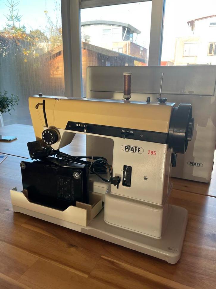 Pfaff 285 Naaimachine - Klassieker!, Hobby en Vrije tijd, Naaimachines en Toebehoren, Gebruikt, Naaimachine, Pfaff, Ophalen