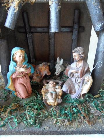 authentieke grote kerststal incl. kerstgroep met 9 beelden beschikbaar voor biedingen