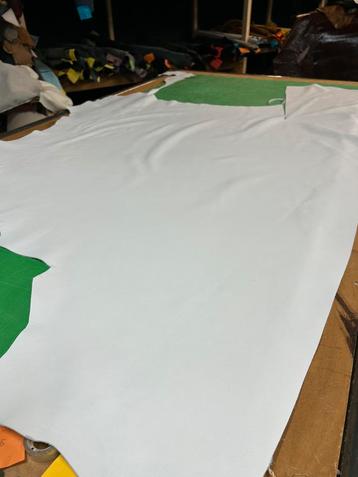 Witte kleur leerlap 1,5 mm dikte soepel A-117 beschikbaar voor biedingen