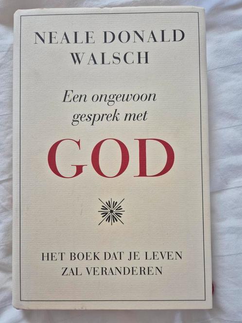 Een Ongewoon Gesprek met God - Neale Donald Walsch, Boeken, Godsdienst en Theologie, Zo goed als nieuw, Overige religies, Ophalen of Verzenden