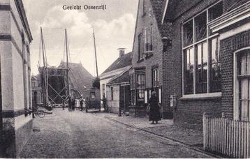 Ossenzijl jr. 20 dorpszicht mensen openstaande brug auto  beschikbaar voor biedingen