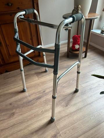 Aangeboden : Aluminium looprek Timago (nieuw) beschikbaar voor biedingen