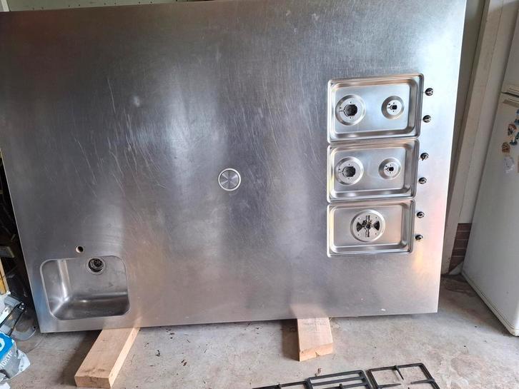 RVS keukenblad met Smeg gasfornuis en spoelbak 214x157,5, Tuin en Terras, Buitenkeukens, Gebruikt, Gas, Vrijstaand, Ophalen