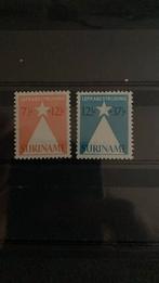 Suriname 247/48 Met plakker/3987, Ophalen of Verzenden