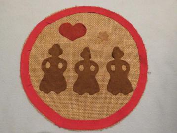 Vintage handgemaakt Zweeds kerstkleedje poppetjes hartje beschikbaar voor biedingen