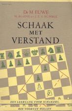 Schaakboek Max Euwe., Gelezen, Ophalen of Verzenden