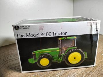 Te koop Precision Collections John Deere 8400 . beschikbaar voor biedingen