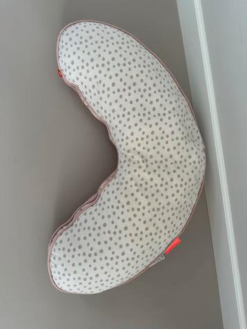 Done by Deer voedingskussen poederroze met stipjes beschikbaar voor biedingen