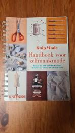 Handboek voor zelfmaakmode van knipmode, Boeken, Hobby en Vrije tijd, Ophalen, Zo goed als nieuw