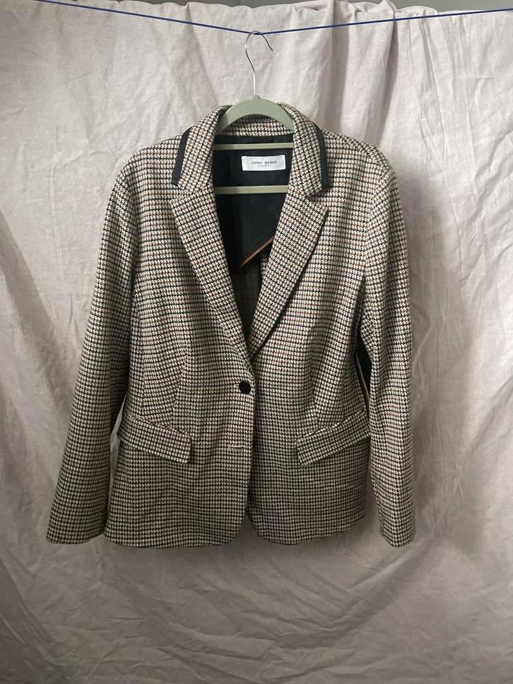 Gerry Weber Jasje - Maat M, Kleding | Dames, Jasjes, Kostuums en Pakken, Zo goed als nieuw, Jasje, Maat 38/40 (M), Bruin, Verzenden