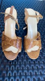 Dames sandaaltjes zeer apart, vintage, Ophalen of Verzenden, Zo goed als nieuw, Sandalen of Muiltjes