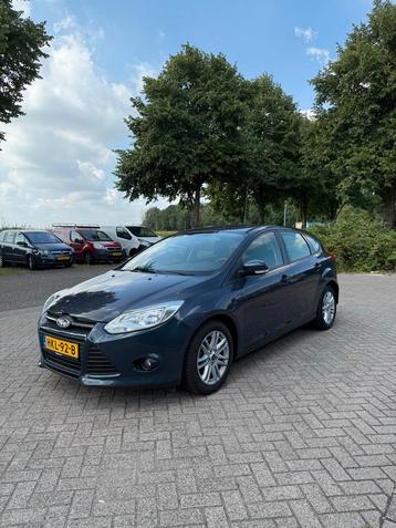 Ford Focus 1.0 Ecoboost 74KW 5-D 2012 Grijs beschikbaar voor biedingen