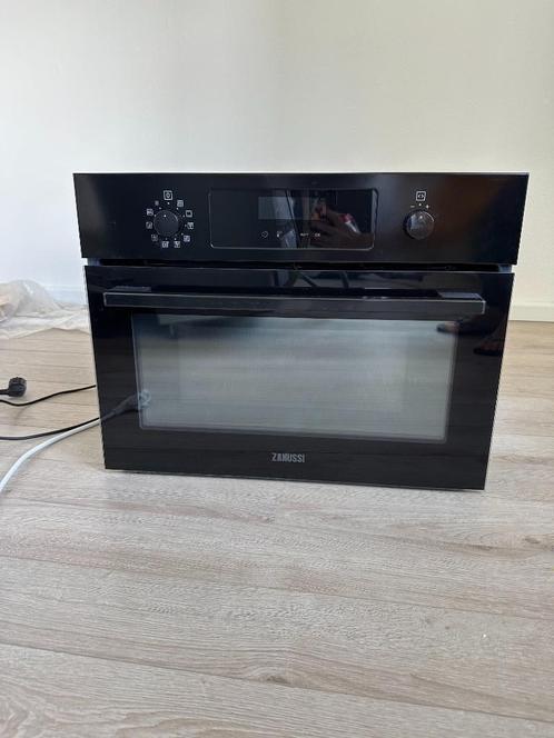 Zanussi oven with microwave / Heteluchtoven met magnetron, Witgoed en Apparatuur, Ovens, Zo goed als nieuw, Inbouw, Oven, 45 tot 60 cm