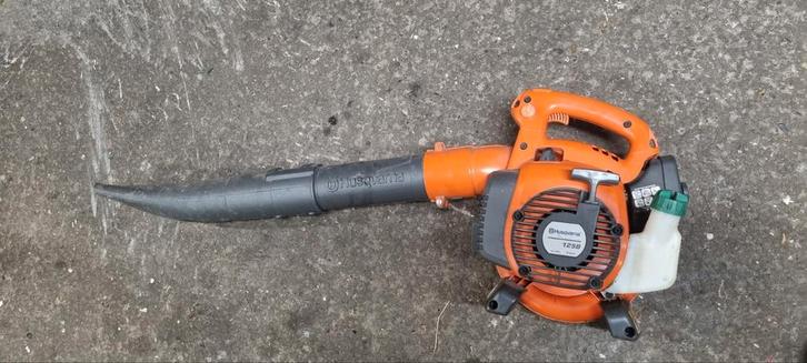 Husqvarna 125B bladblazer, Tuin en Terras, Bladblazers, Gebruikt, Handgedragen, Benzine, Ophalen of Verzenden
