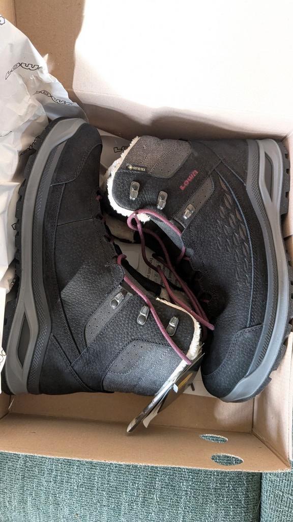Lowa Locarno ice maat 41,5 met vibram zool, Sport en Fitness, Bergsport en Wandelen, Nieuw, Schoenen, Ophalen of Verzenden