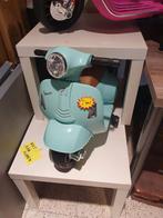 Nieuwe Vespa Mini Elektrische Scooter, Info@piaggio.com, Piaggio & C. S.p.A. Viale Rinaldo Piaggio, 25, 56025 Pontedera PI, Italy