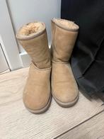 Ugg Laarzen Maat 36, Ophalen of Verzenden, Gedragen, Beige, Lage of Enkellaarzen