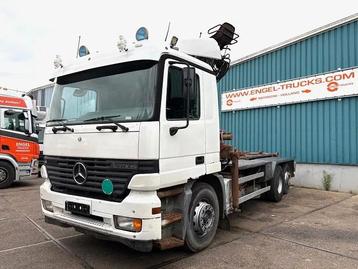 Mercedes-Benz Actros 2540 L 6x2 MP1 WITH V-CRANE & HOOK-ARM  beschikbaar voor biedingen