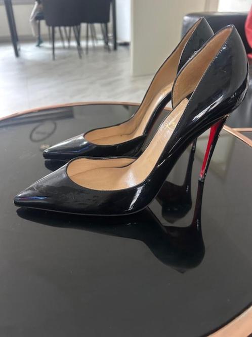 Christian Louboutin Pigalle 100mm | Zwart Lakleer | Maat 39, Kleding | Dames, Schoenen, Zo goed als nieuw, Schoenen met hoge hakken