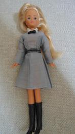 British Crown Colony Hong Kong Barbie Oleg Tina Cassini set, Verzamelen, Ophalen of Verzenden, Gebruikt, Kleertjes