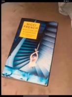 Nicci French - Wachten op woensdag, Boeken, Thrillers, Ophalen of Verzenden, Zo goed als nieuw