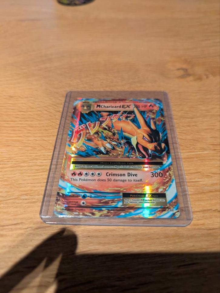 M Charizard EX 13/108 - Zeldzame Pokémonkaart!, Hobby en Vrije tijd, Verzamelkaartspellen | Pokémon, Zo goed als nieuw, Losse kaart