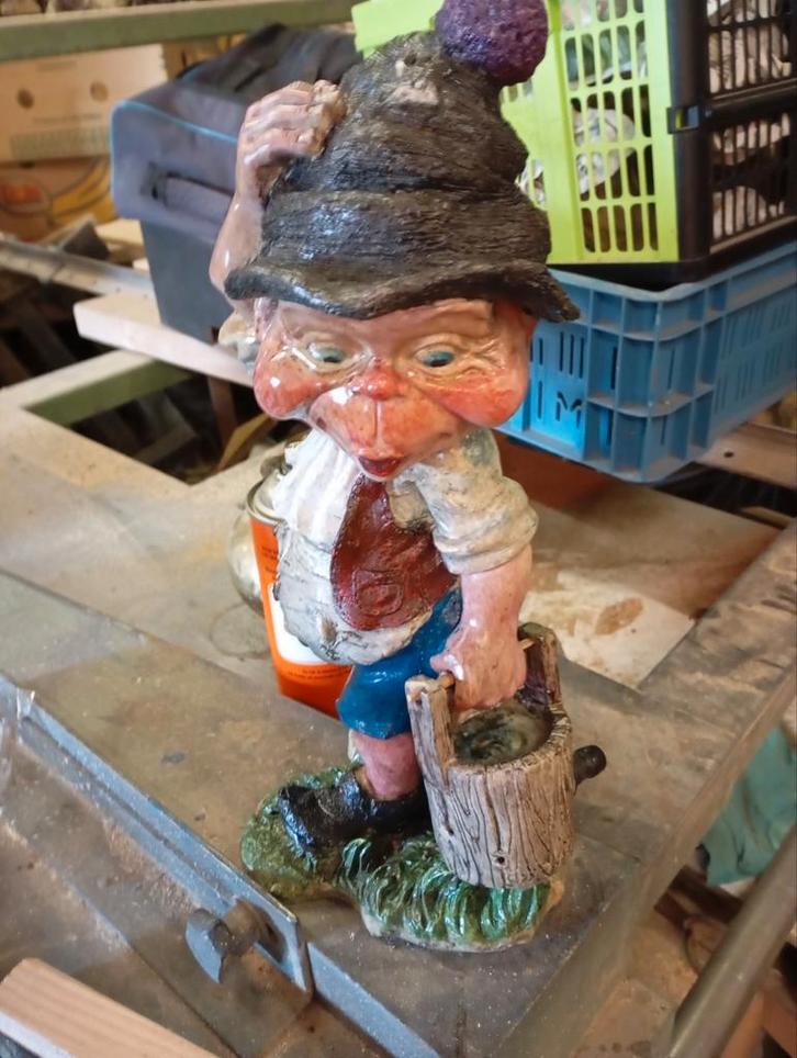 Leuke Tuinkabouter met emmer, Tuin en Terras, Tuinbeelden, Gebruikt, Tuinkabouter, Kunststof, Ophalen of Verzenden