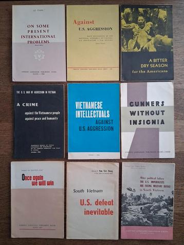 Vietnam oorlog brochures (jaren zestig) beschikbaar voor biedingen