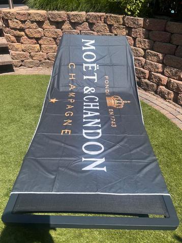 Moet&Chandon XXL Zonne Plaid. beschikbaar voor biedingen