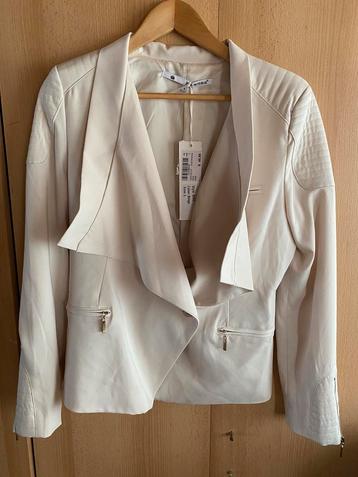 Mooie nieuwe blazer L beschikbaar voor biedingen