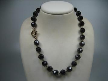 Klassieke 14 karaat Granaat collier van Ex Zangeres beschikbaar voor biedingen