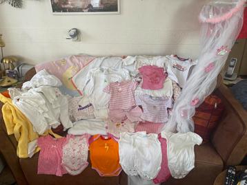 Babykleding pakket - diverse maten beschikbaar voor biedingen