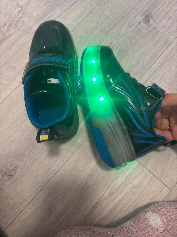 Heelys Rolschoenen - Maat Onbekend, Kinderen en Baby's, Speelgoed | Buiten | Rolschaatsen, Gebruikt, Kinderen, Verstelbaar, Ophalen of Verzenden