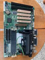 Slot 1 Intel SE440BX moederbord met 300 mhz Pentium II CPU, Computers en Software, Moederborden, Ophalen, Zo goed als nieuw