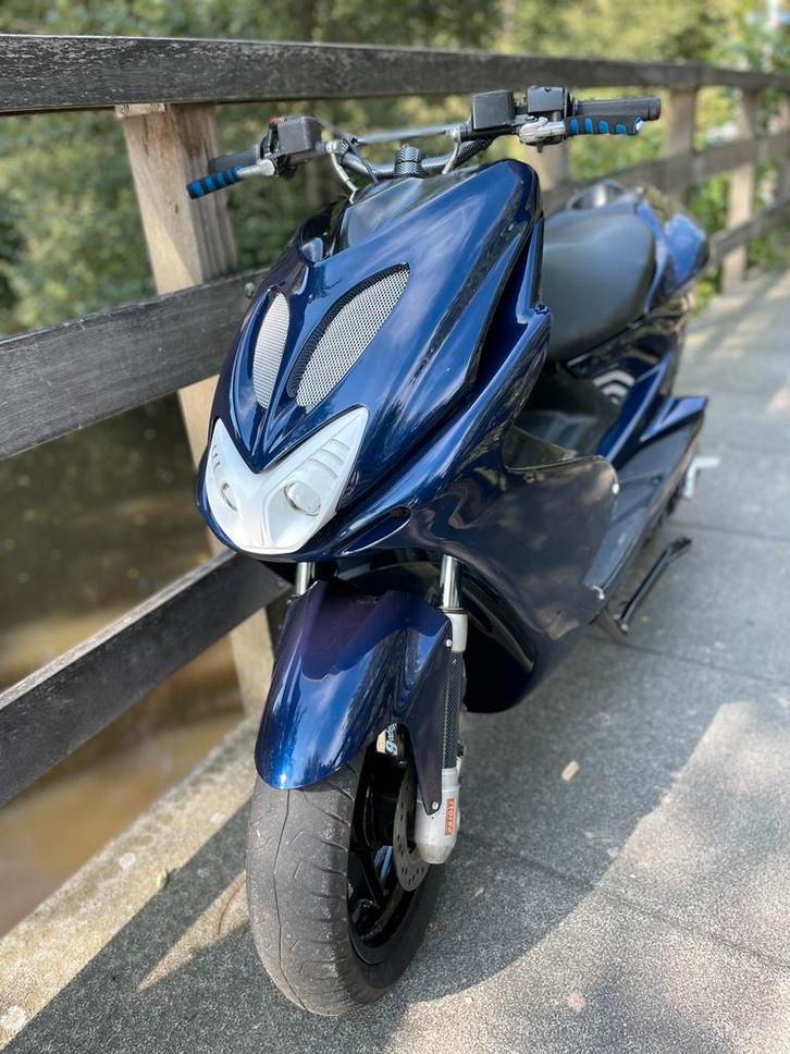 Yamaha aerox 70cc, Fietsen en Brommers, Scooters | Yamaha, Zo goed als nieuw, Aerox, Tweetakt, Ophalen