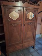 Oude geheel houten kast, Ophalen