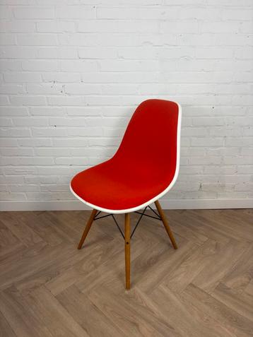 7x Vitra Eames DSW stoelen beschikbaar voor biedingen